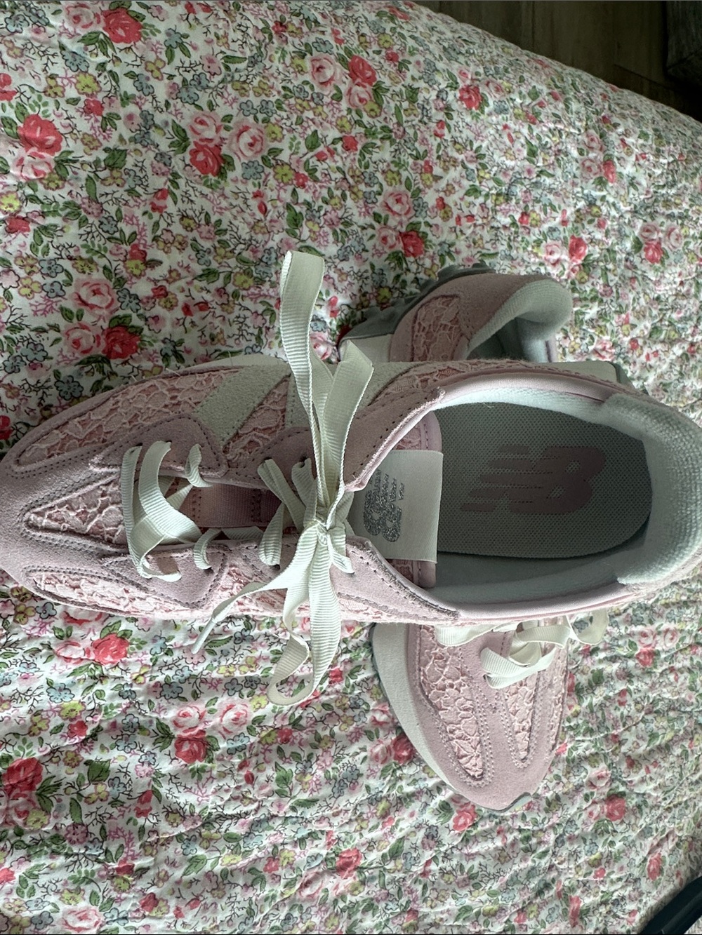 New Balance Pink Lace-Overlay Women's Sneakers with White Accents - Picture 2 of 3